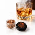 Wiórki hikorowe do dymnego aromatyzowania bourbonu